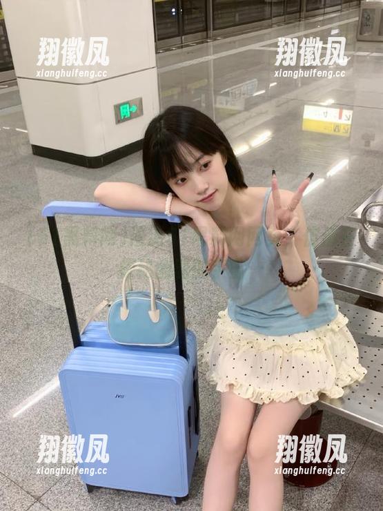 漫游51黑料网网页，仿佛在探秘幽暗的宇宙…
