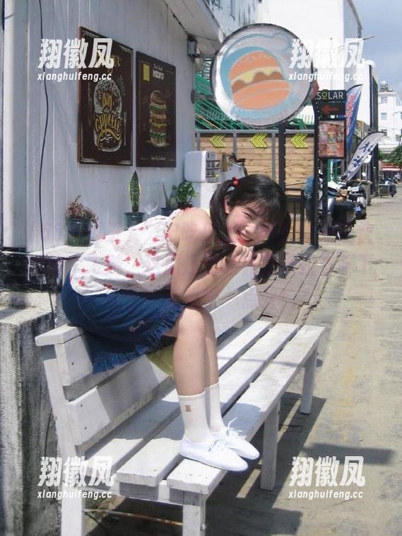 “58吃瓜王”网页的速度快得像个飞贼，这瓜还没嚼完就被拉去聊下一个…还是慢一点好！