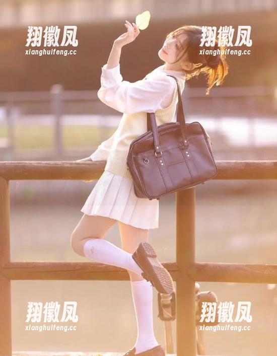 打开718黑瓜吃料官网，仿佛跨入了一个奇幻的瓜界，眼花缭乱！