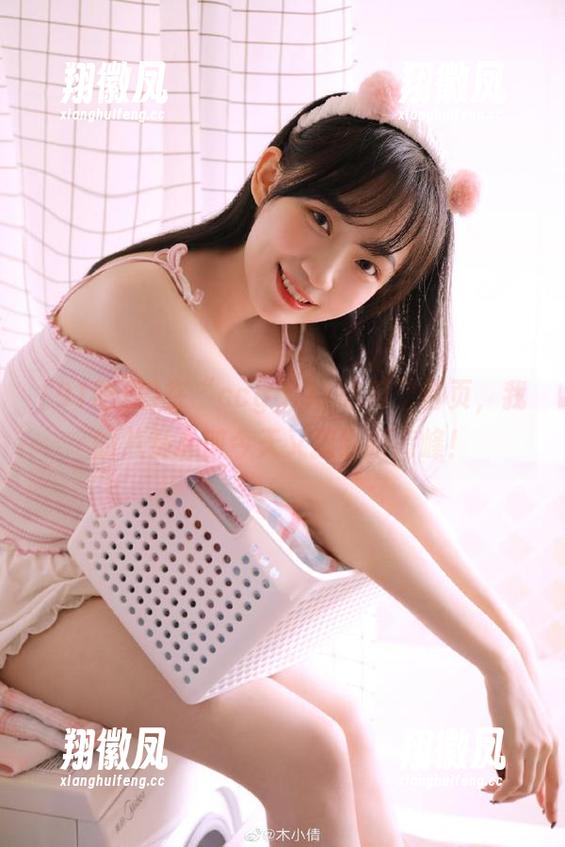 91吃瓜 在“ccgg.91吃瓜”首页,我的八卦心脏今天又撩到新高峰!