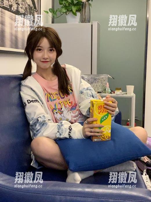 永久在线，也许我该在hlw.bet找个盖世英雄？