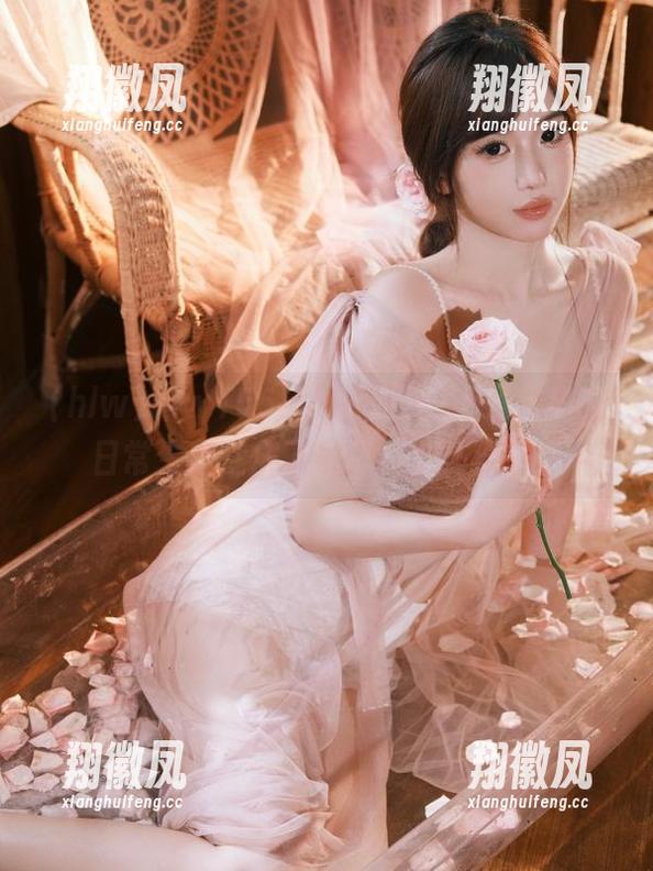 hlw155.ccm网页一上线，我的日常生存变成了无尽的八卦狩猎！