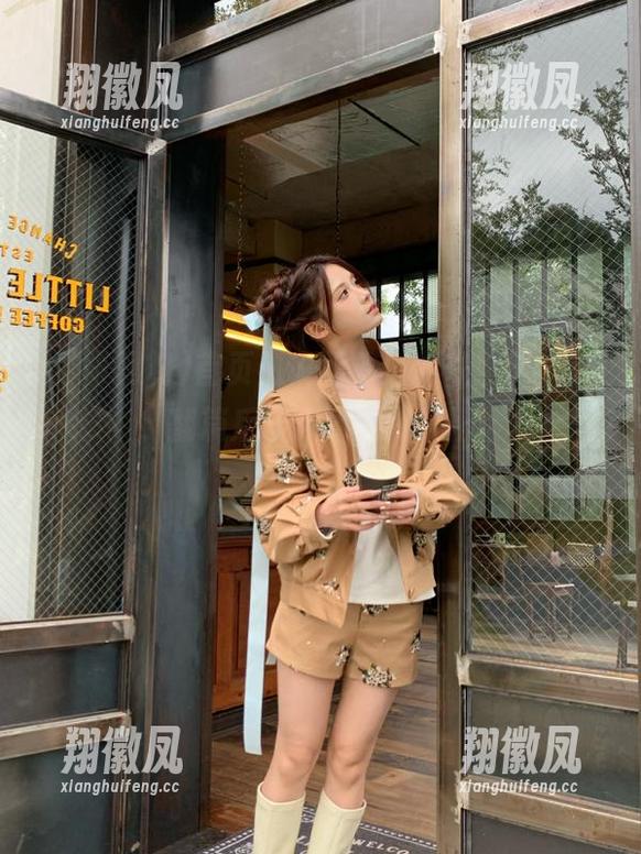 首页热议不停：冲哥黑料“page3”，翻篇后让人意外的“旧情复燃”！