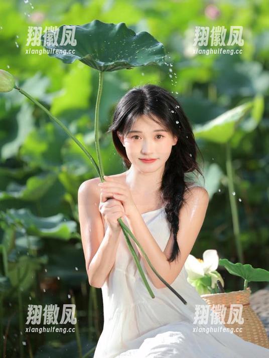 以为登录“吃瓜17”只是看看，没想到群里立马被剧透得一塌糊涂……