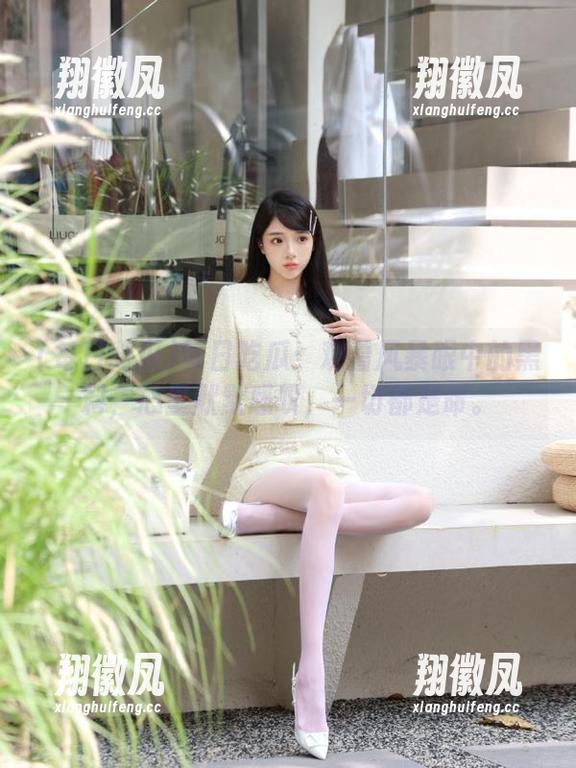 每日吃瓜：观看风暴眼中的黑料，心里默默感叹，一切都是命。