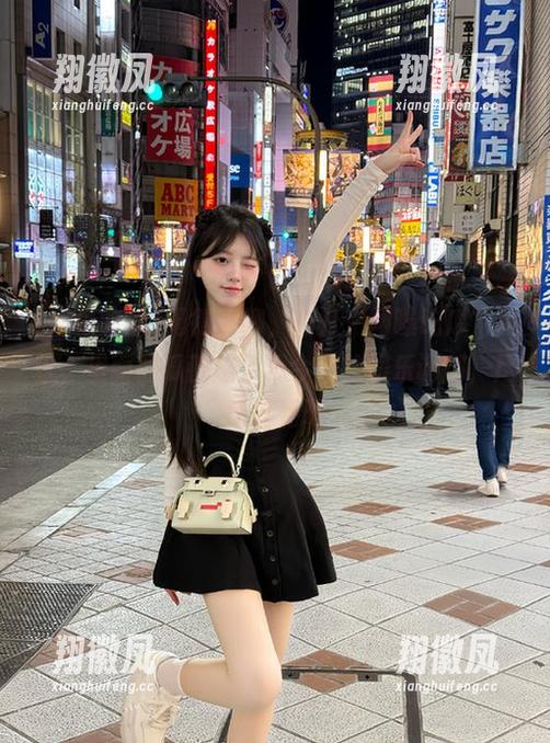 闲得无聊，翻开“网曝吃瓜”网址，里面的瓜都成了我今天的娱乐调剂，尽情享受吧