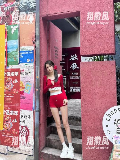 “网曝吃瓜”的网址，仿佛是一扇神奇的窗，我的注意力在这儿徘徊。