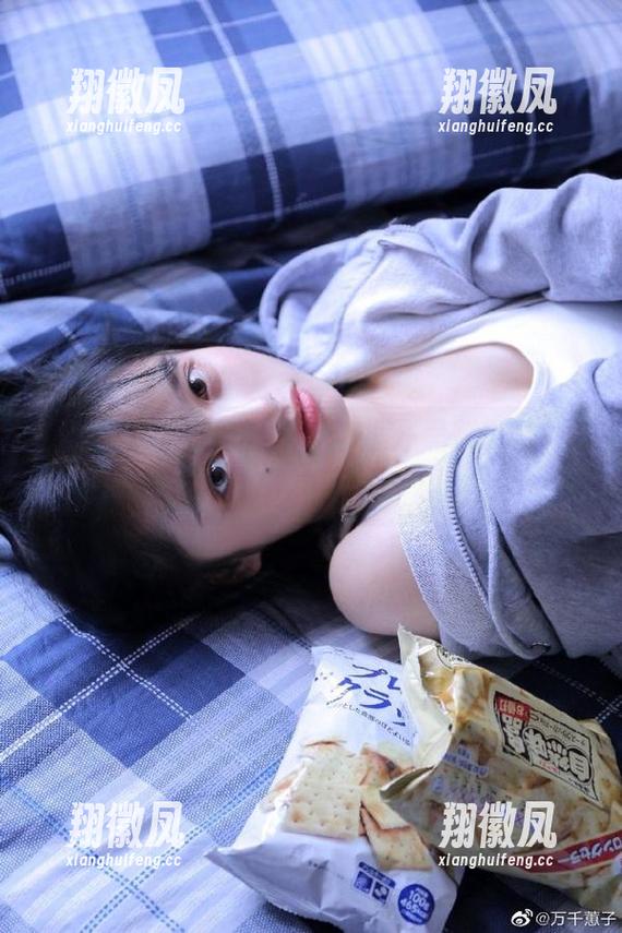 当你的好奇心推开黑料51的入口，等着你的是……