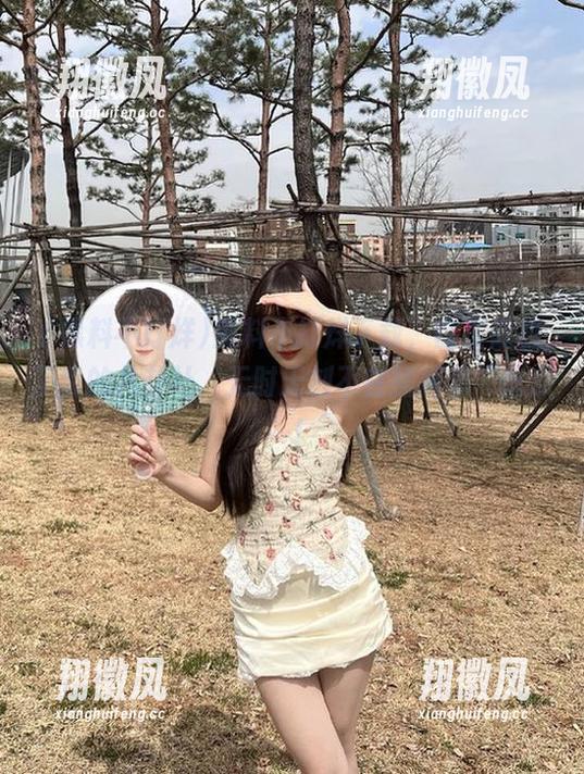 黑料不打烊下载，首页像极了我的八卦社，无时无刻不在播报着“吃瓜”！