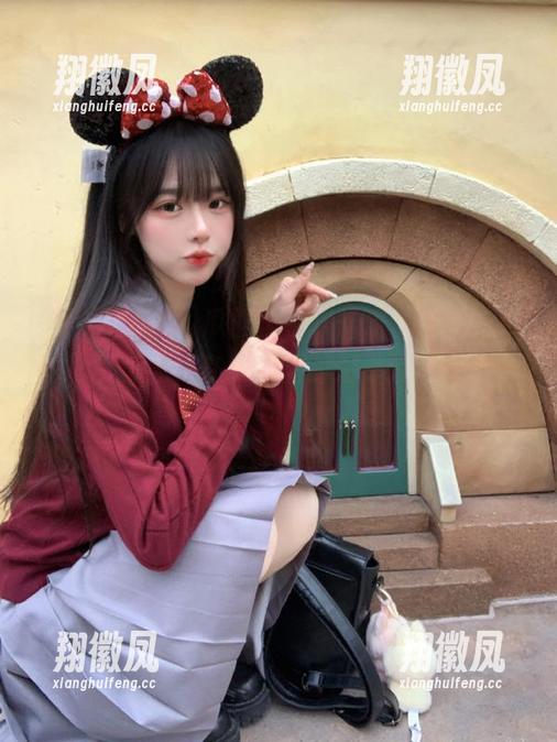 瓜群里寻欢作乐，黑料吃瓜网地址直通，在线观看时绝不闷——哈哈！