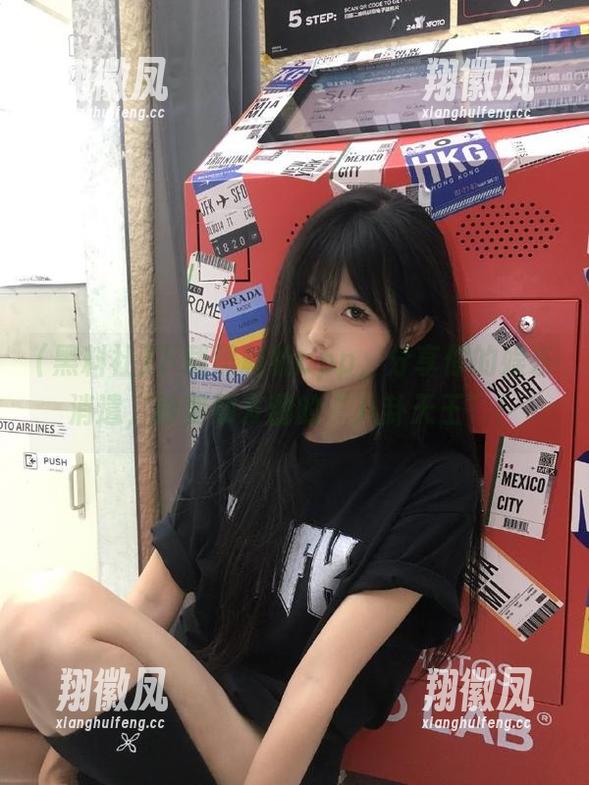下载黑料社app，分享你的娱乐消遣，秒变朋友圈的“八卦天王”！