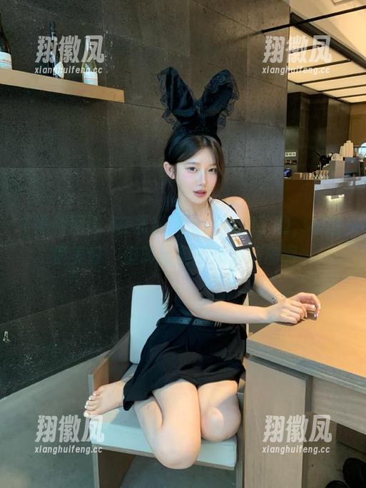 在黑料网曝网页翻了翻，校园很美好，但明星们的烦恼满满啊。