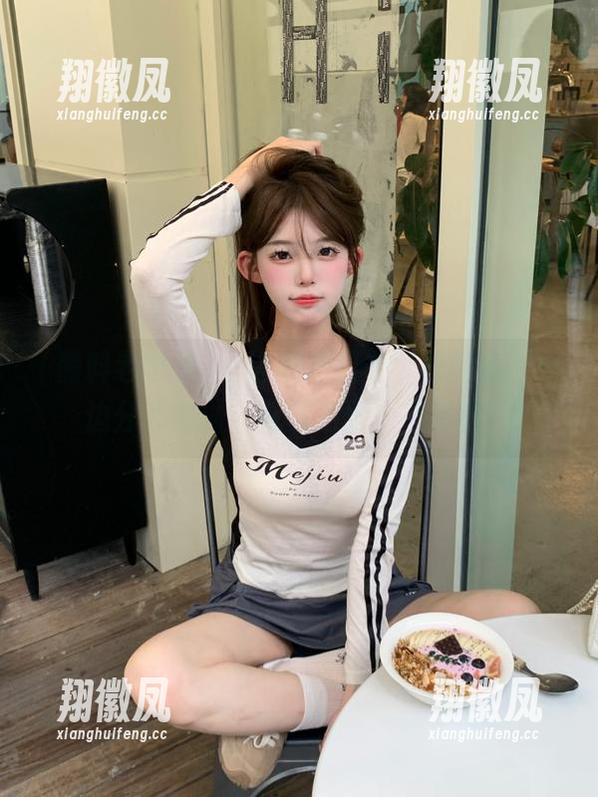 一边刷黑料老司机的瓜，一边分享热血，我很清醒…不打烊！