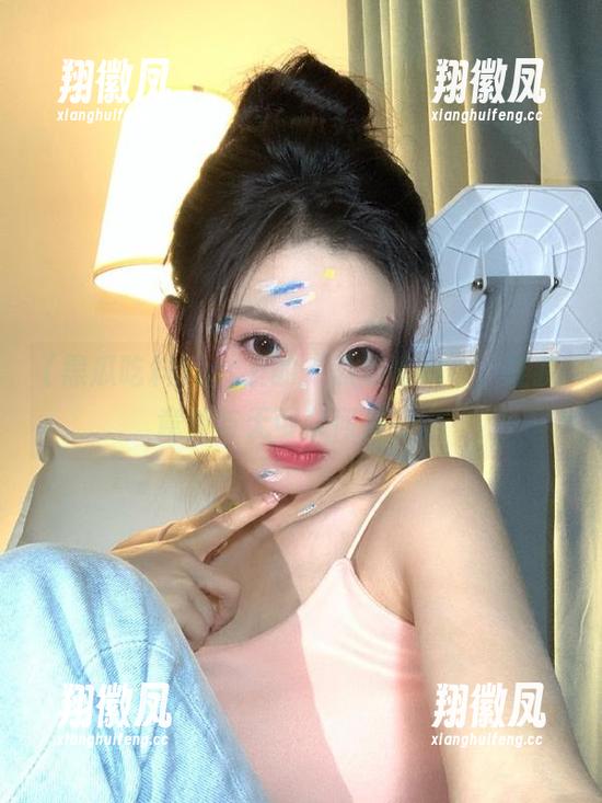ios上的“黑瓜吃料”，让我意外与无可奈何并存。