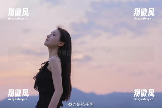 这视频里的黑社料，真让人脑袋疼，太离谱了吧！